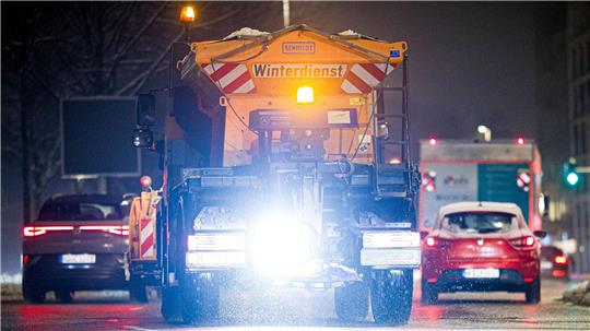 Die niedersächsischen Winterdienste hatten in dieser Saison bisher gut zu tun. Dadurch wird stellenweise das Streusalz knapp.