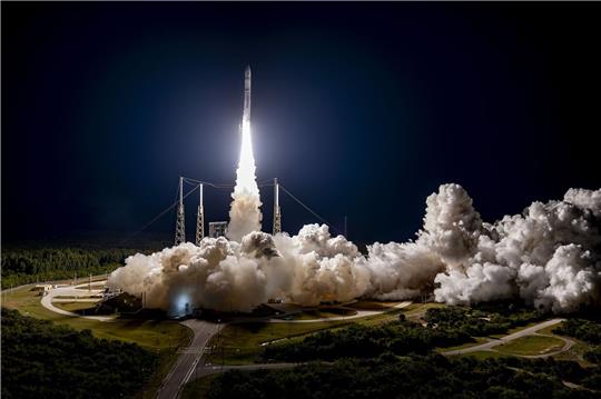 Die private Mission war vor einer Woche vom Weltraumbahnhof Cape Canaveral im US-Bundesstaat Florida gestartet.