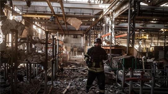 Die russische Armee hat ein Industriegebiet in Charkiw bombadiert.