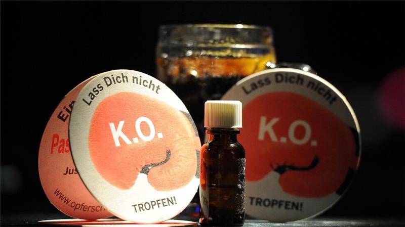 Expertin fordert mehr Aufklärung und Tests zu K.-o.-Tropfen Die sächsische Polizei vermutet ein großes Dunkelfeld bei Straftaten in Zusammenhang mit K.-o.-Tropfen. (Symbolbild)