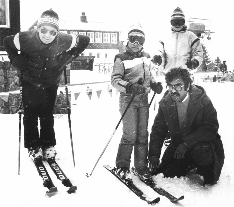 Eine saudische Prinzenfamilie beim Skifahren auf Torfhaus.