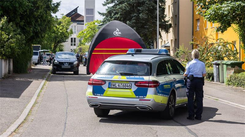 Die schwer verletzte Frau starb später im Krankenhaus.