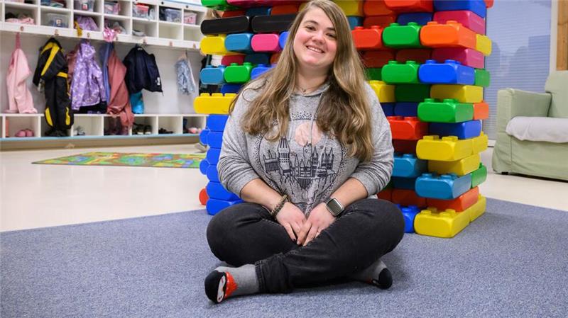Personalnot in Kitas: Hilfe von Erzieherinnen aus Spanien Die spanische Erzieherin lernt seit April Deutsch. „Es ist keine einfache Sprache“, sagt die 29-Jährige.