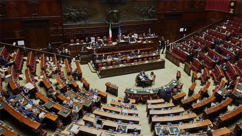 Grünes Licht für Melonis umstrittenes neues Wahlrecht Die umstrittene Wahlrechtsreform hat ihre letzte parlamentarische Hürde genommen.
