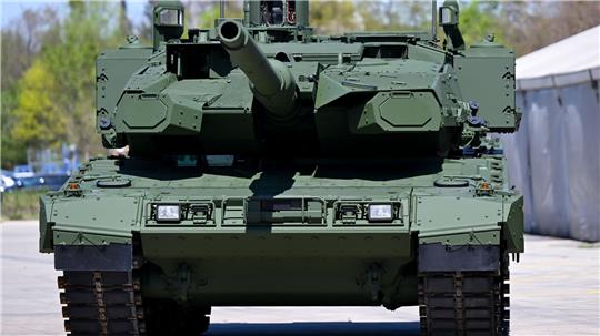 Die weltweiten Militärausgaben steigen laut Friedensforschern seit Jahren. (Symbolbild)