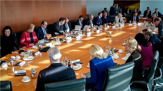 Die wöchentliche Kabinettsitzung stand diesmal unter der Überschrift „Entlastungskabinett“