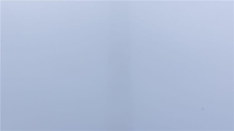 Die zahlreichen Schaulustigen konnten allerdings nur einen Teil des Spektakels sehen, denn die obere Hälfte des Schornsteins war von Nebel und Wolken verdeckt.