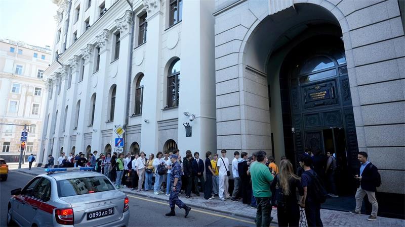 Die zentrale Wahlkommission hatte im Juli noch Jablokos Teilnahme bei der Duma-Wahl einstimmig beschlossen.