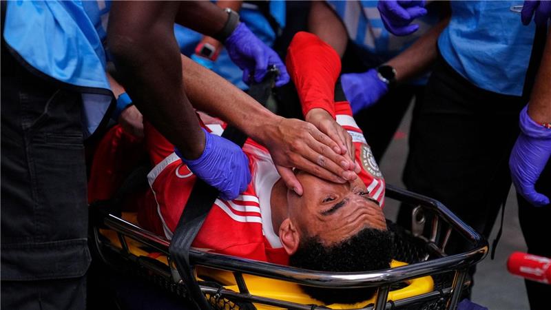 Musiala-News da: Bayern meldet erfolgreiche Operation Diese Bilder bewegen die Fans: Jamal Musiala verletzte sich bei der Club-WM schwer.