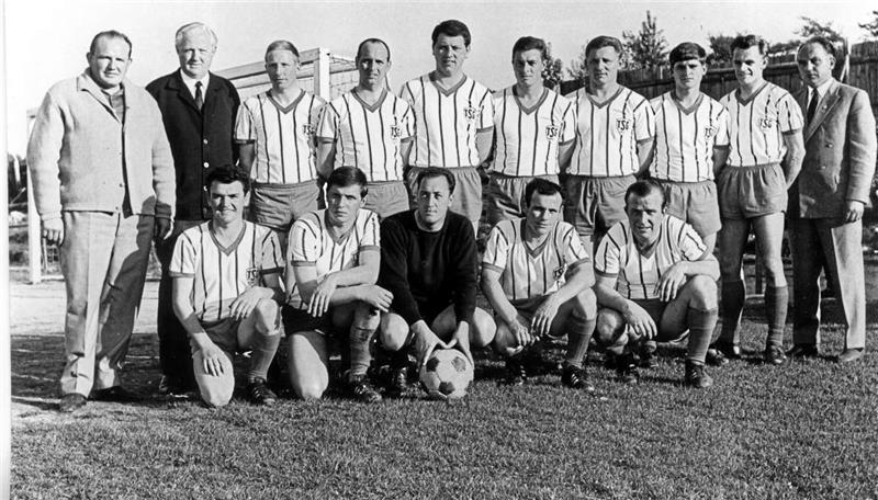 Diese Mannschaft der TSG Bündheim/ Schlewecke stieg 1968 von der Bezirks- in die Verbandsliga auf.  Foto: Privat
