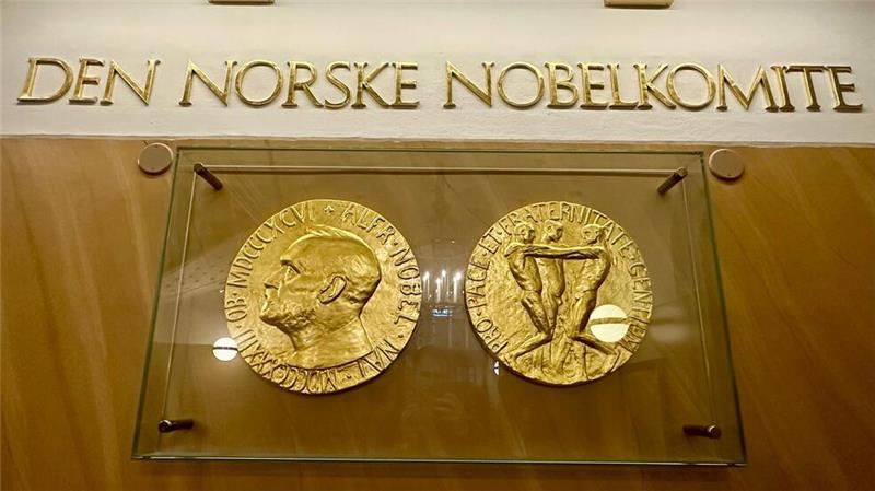 Friedensnobelpreis ehrt Hiroshima- und Nagasaki-Überlebende Diese Medaillen erhalten die Gewinner des Friedensnobelpreises.
