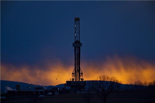 Diese Ölförderplattform im us-amerikanischen Tunkhannock arbeitet nach dem Prinzip des Fracking.