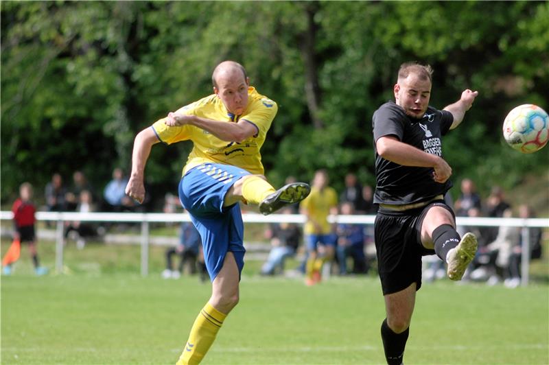 FG Vienenburg/Wiedelah schnürt den Sack nicht zu Dieses Tor kann der FG Vienenburg/Wiedelah noch richtig weh tun: Gieldes Christopher Brunokowski trifft zum 2:2, Loris-André Biehl kann nicht mehr eingreifen. Foto: Gietemann