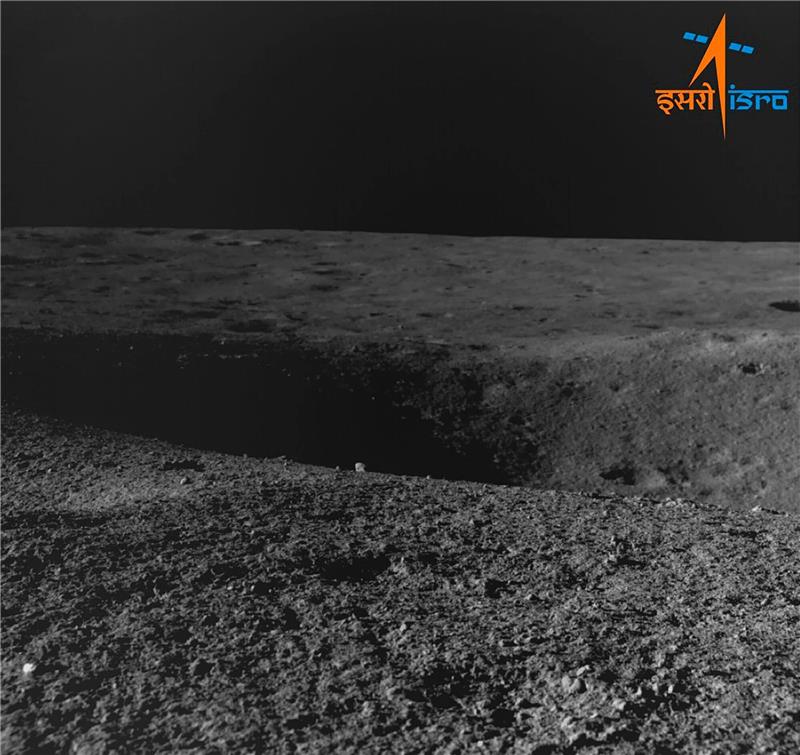 Kaum Hoffnung für Aufwachen der indischen Mond-Ausrüstung Dieses von der indischen Weltraumforschungsorganisation zur Verfügung gestellte Bild vom 27. August 2023 zeigt einen Krater, auf den Chandrayaan-3 gestoßen ist.