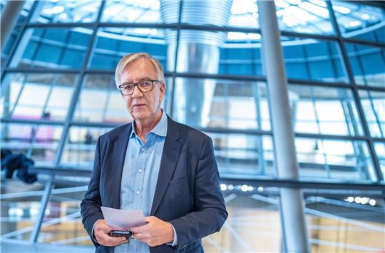 Dietmar Bartsch hat eine Idee, wie die Ampel-Koalition ihre Finanzsorgen angehen könnte: eine «Klimareichensteuer».