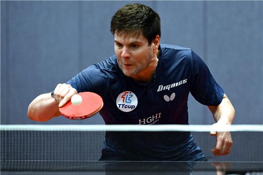 Dimitrij Ovtcharov in Aktion während des Trainings.