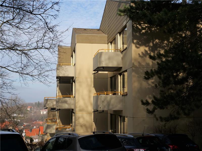 Mütter sind durch die Corona-Krise stärker belastet als zuvor Direkt am Wald liegt das Haus Daheim. Die Gäste haben je nach Ausrichtung ihres Apartments auch einen Blick über die Kurstadt. Foto: Potthast