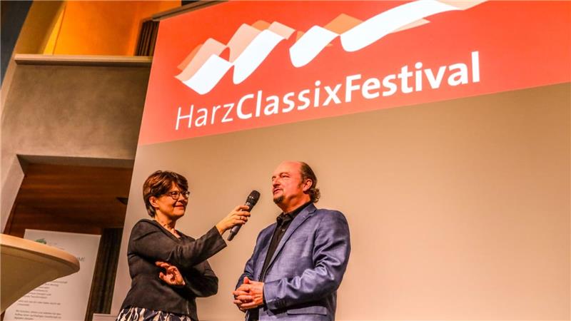 Dirigent Francois Leleux im Interview. Vor dem Konzert gibt er eine Einführung.
