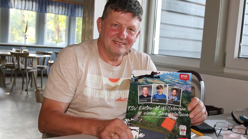 Wolfshäger Sammel-Wahn: Stickeralbum nach nur elf Tagen voll Dirk „Emma“ Ermrich ist Vollprofi im Wolfshäger Sammelwahn. Er konnte bereits nach elf Tagen ein komplettes Sticker-Album präsentieren.