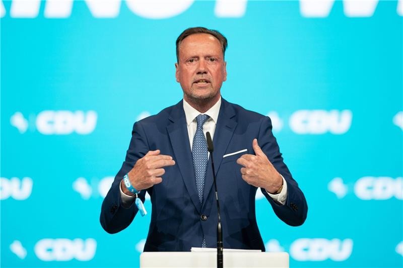 Dirk Toepffer (CDU) spricht.