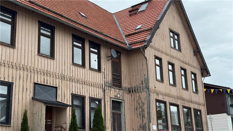 Braunlager Kommunalpolitik bringt Projekte auf den Weg Doch noch ein Jahr warten: Die Stadt Braunlage hat Fördergeld für die Sanierung der Fassade der Grundschule Hohegeiß beantragt.