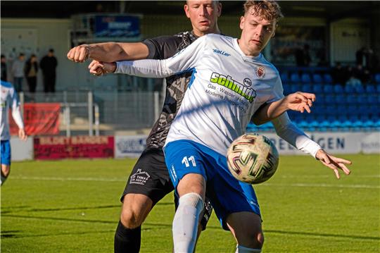 Dominic-Luca Bahlo will mit dem Goslarer SC 08 im letzten Heimspiel des Jahres erfolgreich gegen den TSV Üfingen auftreten. Foto: Drechsler