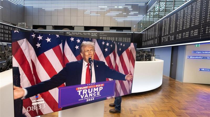 Wie Finanzmärkte und Ökonomen auf die US-Wahl reagieren Donald Trump gewinnt die US-Präsidentschaftswahl - berichtet die Nachrichtenagentur AP unter Berufung auf Erhebungen und Prognosen.