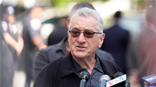 „Donald Trump möchte nicht nur die Stadt zerstören, sondern das Land. Und er könnte irgendwann die Welt zerstören“, sagt der Oscarpreisträger Robert De Niro.