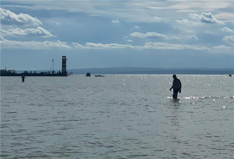 Donauwasser soll Österreichs größtes Gewässer retten Donauwasser soll den Neusiedler See in Österreich retten.