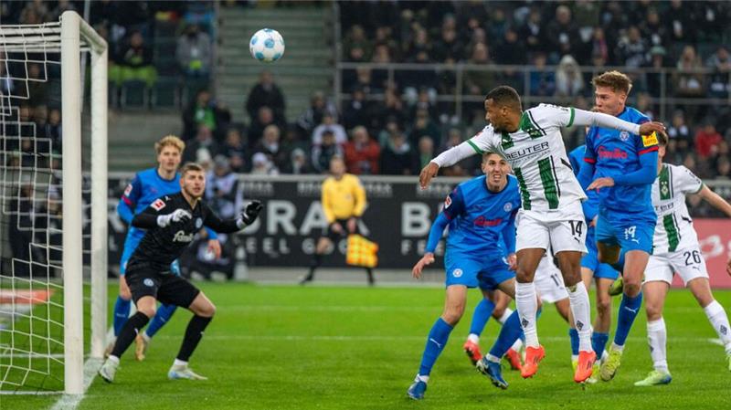Aufsteiger Kiel beim 1:4 in Gladbach überfordert Doppelpack für Plea