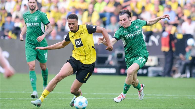 Dortmund übernahm zu Beginn die Spielkontrolle, spielte aber mit zu wenig Tempo und Präzision. 