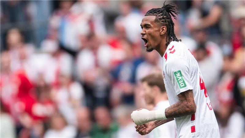 3:1 gegen Münster: Köln neuer Zweitliga-Tabellenführer Downs bejubelt sein Tor zur Vorentscheidung.