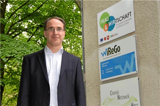 Dr. Jörg Aßmann ist Geschäftsführer der Wirtschaftsförderung Region Goslar GmbH (WiReGo). Foto: Kleine