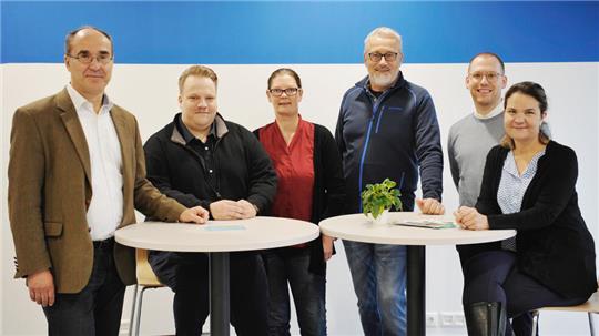 Dr. Jörg Aßmann (v.l.), Simon Wolters, Anja Blümel, Mathias Liebing, Samet Kibar und Julia Lorenz wollen gemeinsam das Gründungspotenzial an der TU heben.