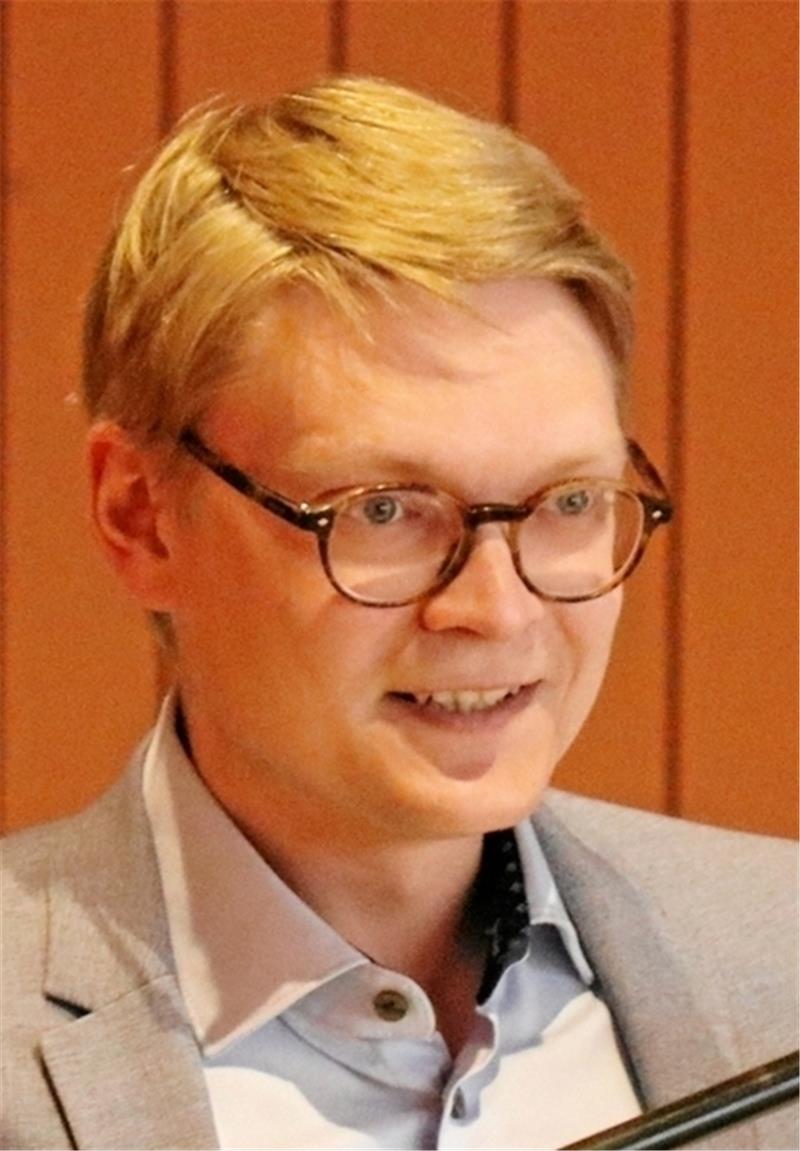 Dr. Pascal Bothe