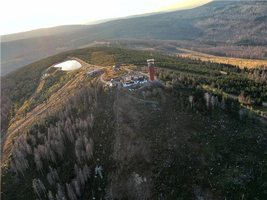 Dr. Rainer Hattenhauer, Gleitschirmflieger aus Bad Sachsa, hat die Auswirkungen des Klimawandels im Harz aus der Luft dokumentiert. Foto: Rainer Hattenhauer/Privat
