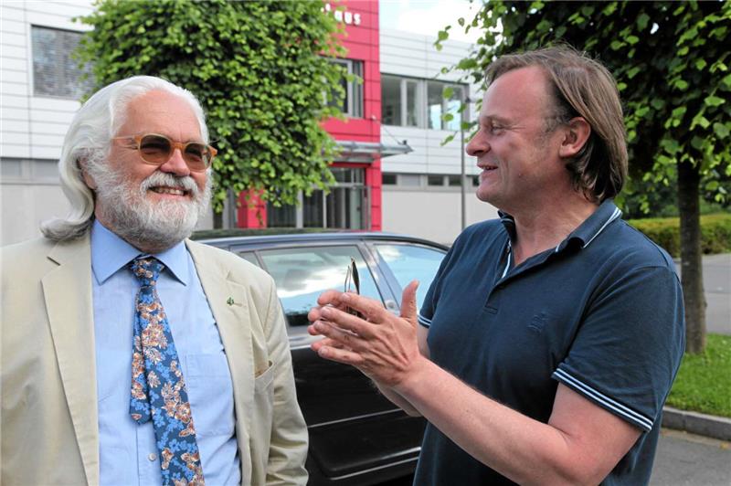 „Böse Wetter“ im Clausthaler Pulverhaus Dr. Stephan Röthele (li.) im Gespräch mit Film-Produzent Michael Gebhart.