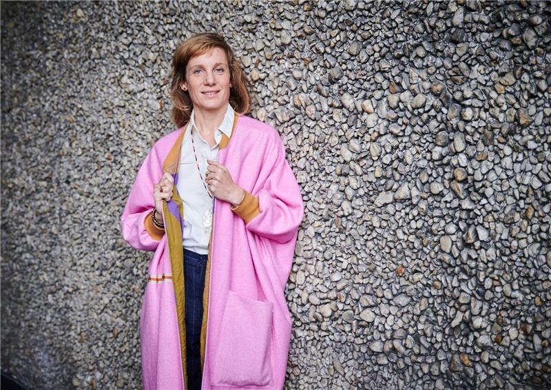 Wie die Theaterszene familienfreundlicher werden könnte Dramaturgin Carolin Hochleichter ist eine der drei Leiterinnen des Berliner Theatertreffens.