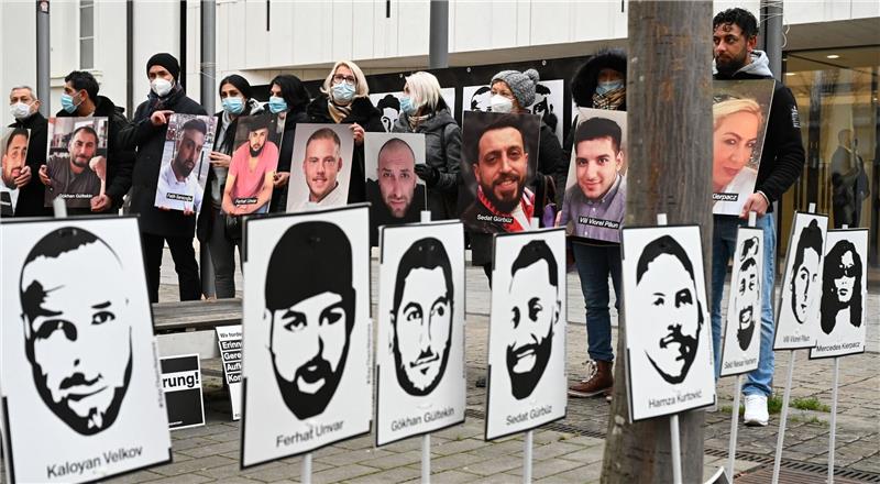 Drei Jahre nach dem Hanauer Anschlag mit neun Toten bleibt der Kampf gegen Rassismus und Rechtsextremismus aktuell.