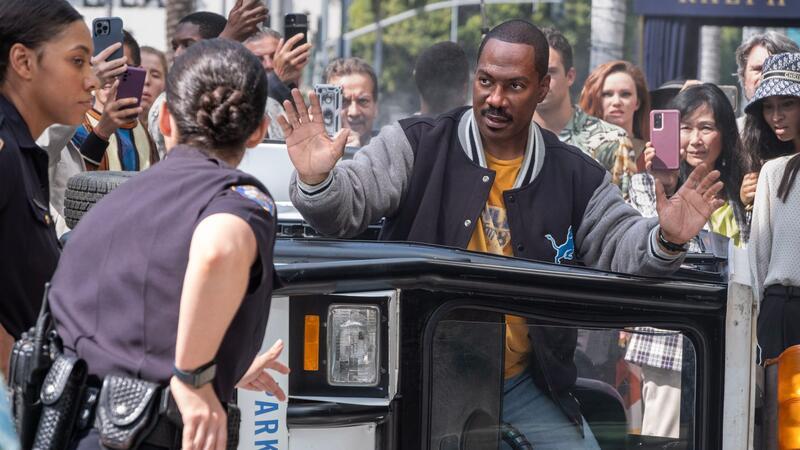 Drei Jahrzehnte nach seinem bislang letzten Einsatz als Detective Axel Foley kehrt Eddie Murphy beim Streamingdienst Netfilx im vierten Teil der Actionkomödie „Beverly Hills Cop“ zurück.