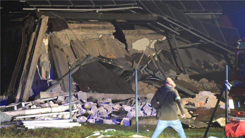 Drei Männer kamen beim Einsturz eines Daches in der Ostslowakei ums Leben.