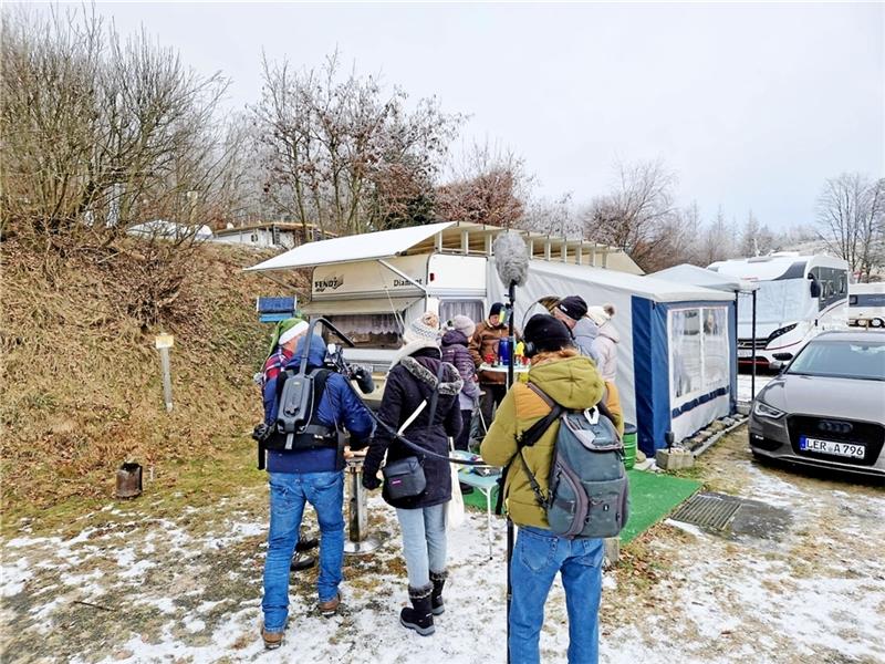 Campingplatz Braunlage: Gäste erzählen vom Winter im Wohnwagen Drei Tage ist ein Fernsehteam für eine Reportage auf dem Campingplatz zu Gast und kommt vor laufender Kamera mit den Braunlager Stammgästen ins Gespräch.