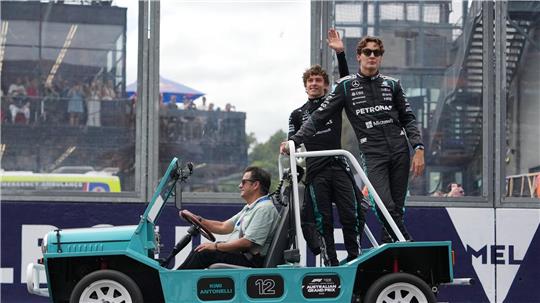 Duell um den Titel: George Russell (r) und Kimi Antonelli kämpfen immer härter um die Formel-1-WM. (Archivbild)