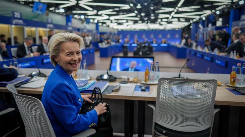 Wird Scholz jetzt zur „lahmen Ente“ Europas? Dürfte nicht traurig sein, wenn es in ihrer Heimat schnell zu Neuwahlen kommt: EU-Kommissionspräsidentin Ursula von der Leyen.