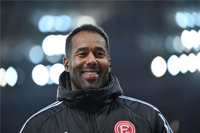 Düsseldorfs Trainer Daniel Thioune und sein Team stehen schon als Dritter der 2. Liga fest.