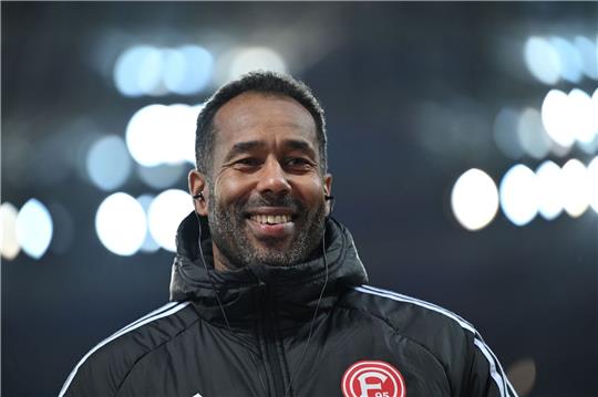 Düsseldorfs Trainer Daniel Thioune und sein Team stehen schon als Dritter der 2. Liga fest.