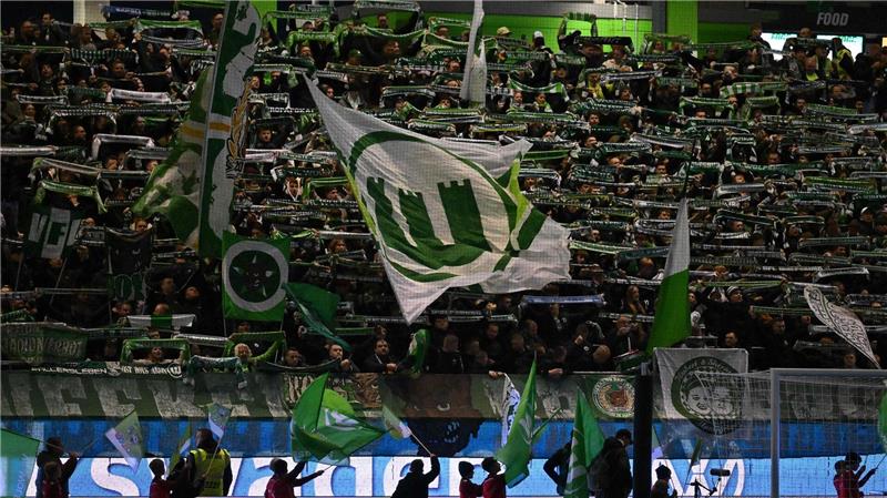 Düstere Zeiten beim VfL Wolfsburg: Erstmals seit 1996/97 spielt der Verein zweitklassig. (Archivbild)
