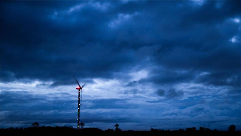 Dunkle Wolken und stürmisches Wetter verheißen für die privaten Versicherungsunternehmen in Deutschland oft nichts Gutes. (Symbolbild)