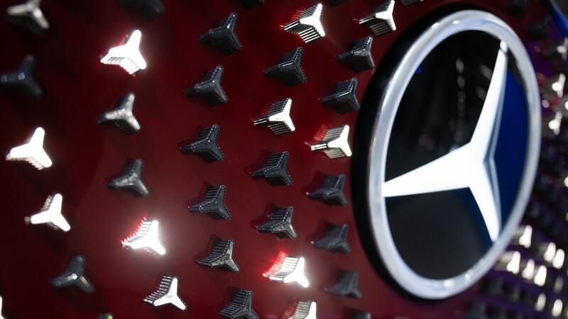 Mercedes-Benz verkauft weniger Autos im zweiten Quartal Durch die volle Produktverfügbarkeit und der Einführung von Modellen wie der neuen G-Klassen erwartet der Autobauer in der zweiten Jahreshälfte aber wieder mehr Verkäufe. (Archivbild)