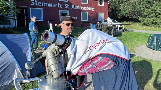 Durch große Teleskope können die Besucher am Freitag und Samstag an der Sternwarte wieder auf Sterne und Planeten schauen.